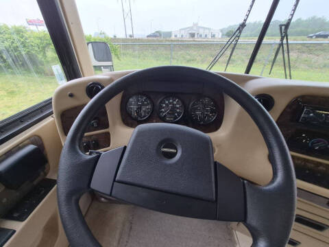 2002 Newmar Dutch Star 3852