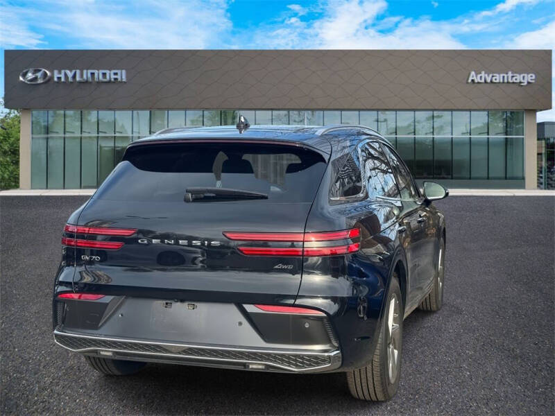 2026 Genesis GV70 2.5T Advanced