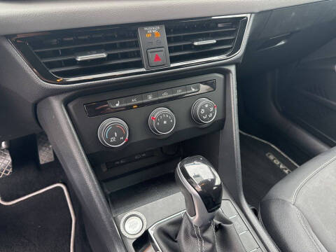 2022 Volkswagen Taos SE 4Motion