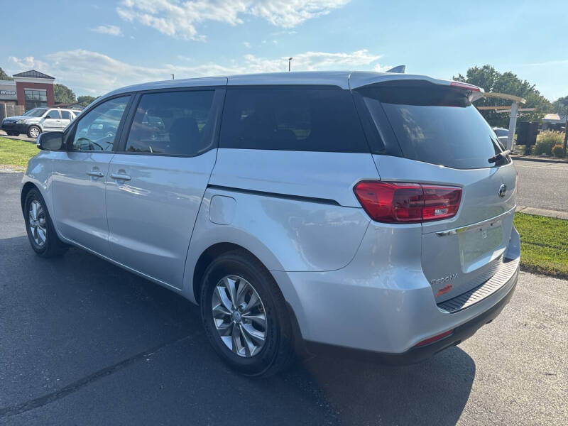 2021 Kia Sedona LX