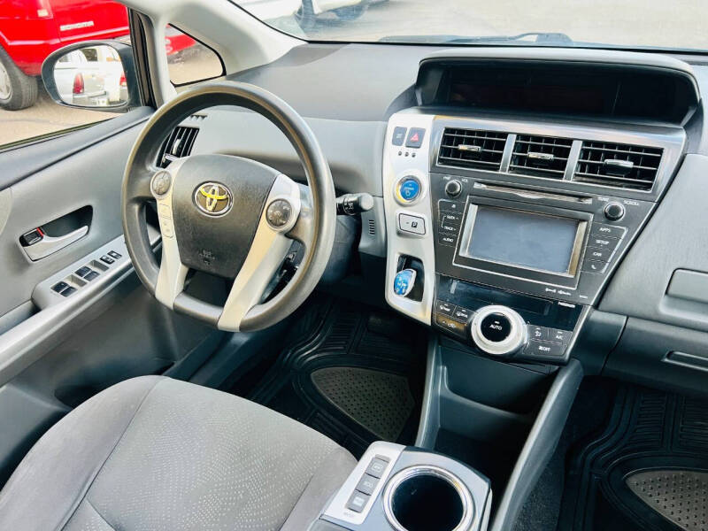 2014 Toyota Prius v Three