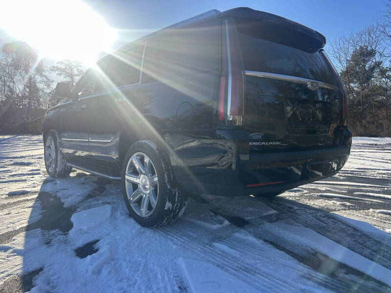 2020 Cadillac Escalade Luxury