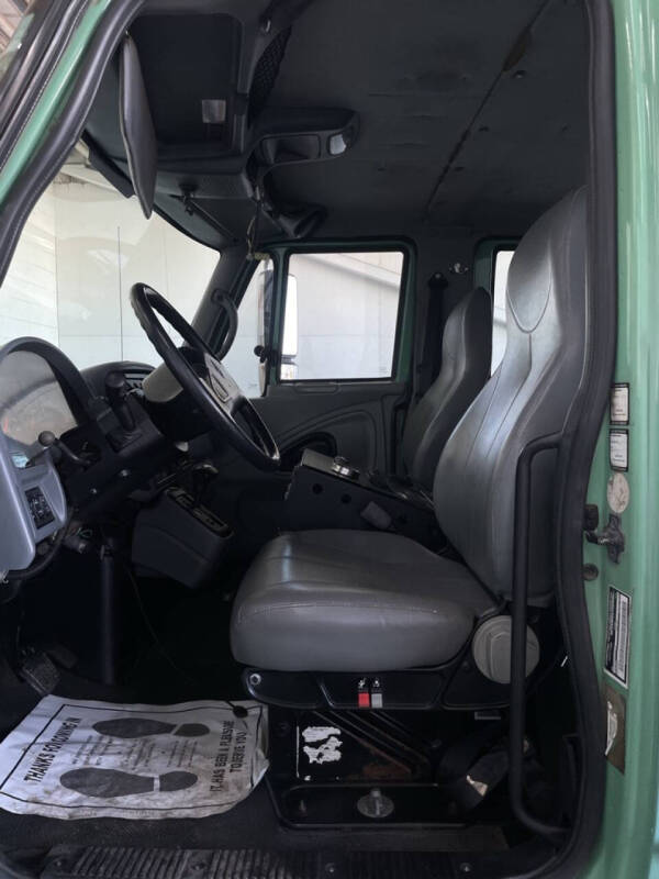 2004 International WorkStar 7400