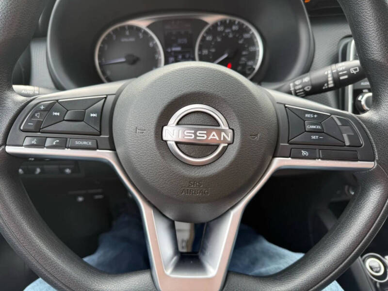 2022 Nissan Kicks S