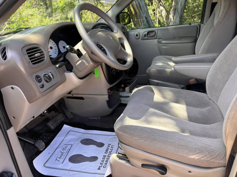 2003 Dodge Caravan SE