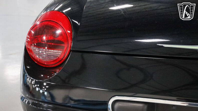 2002 Ford Thunderbird Deluxe