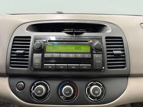 2005 Toyota Camry LE