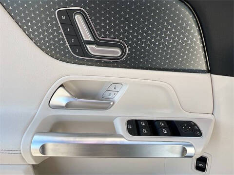 2025 Mercedes-Benz GLB GLB 250 4MATIC