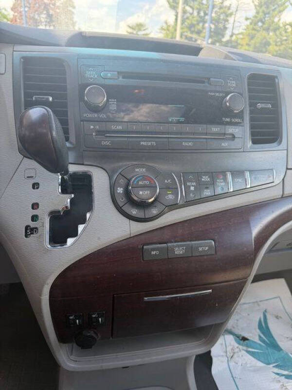 2013 Toyota Sienna