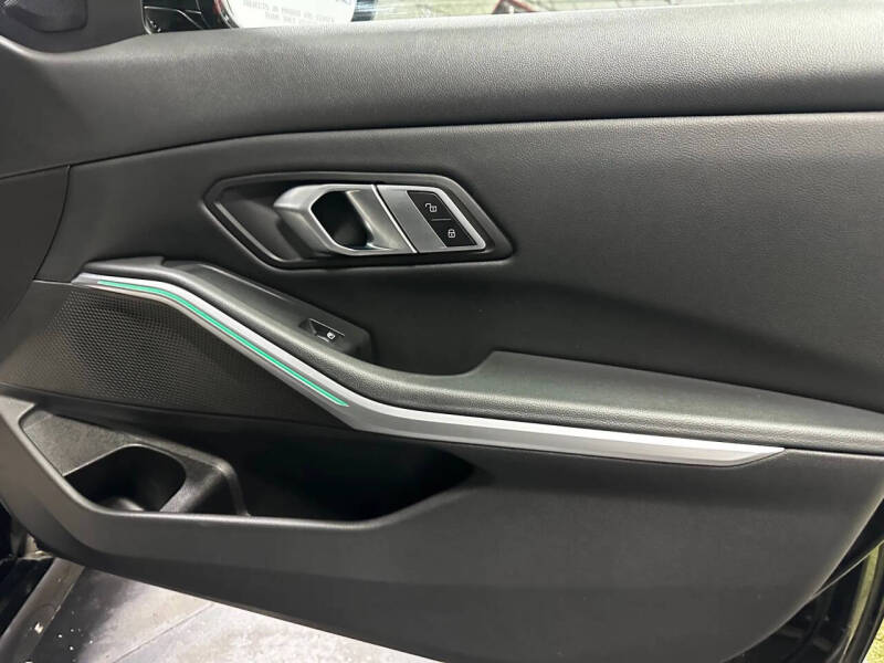 2023 BMW 3 Series 330e