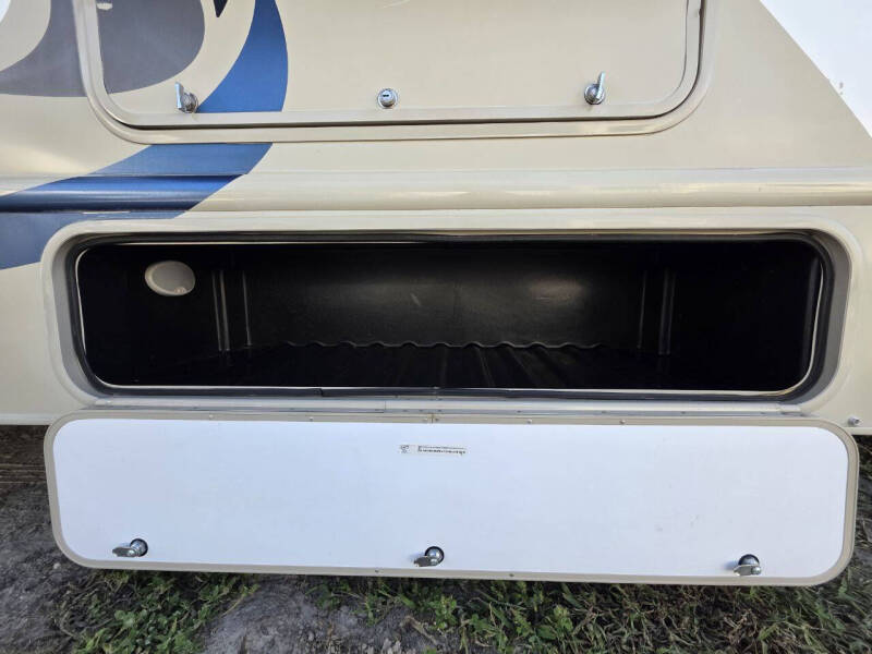 2020 Thor Motor Coach Freedom Elite
