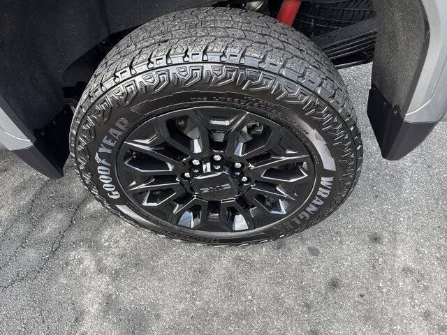 2025 GMC Sierra 2500HD