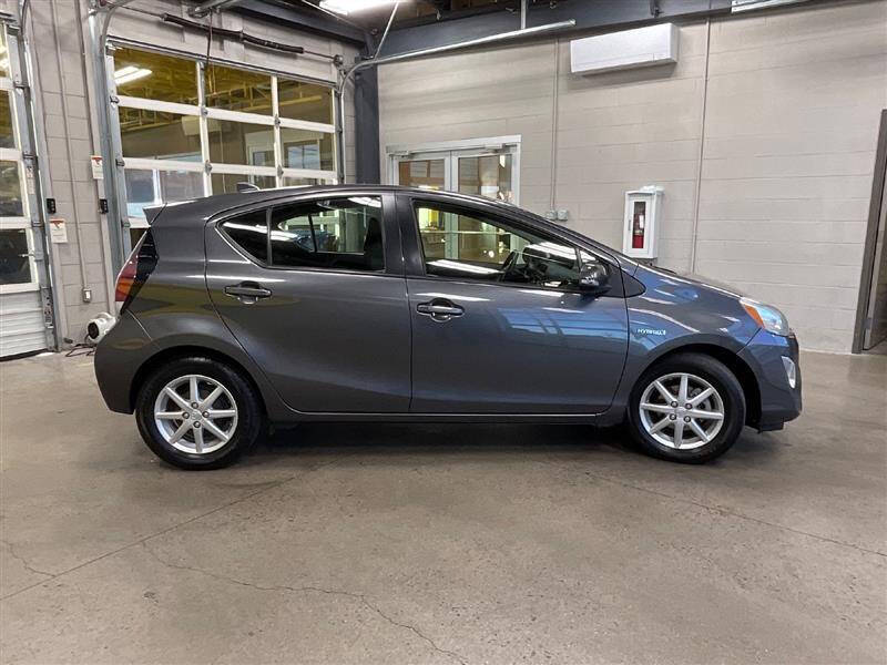 2015 Toyota Prius c Three