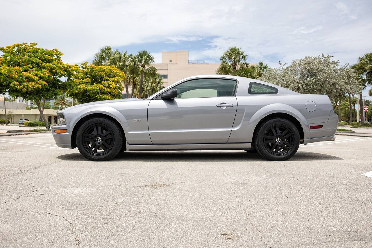 2006 Ford Mustang 4