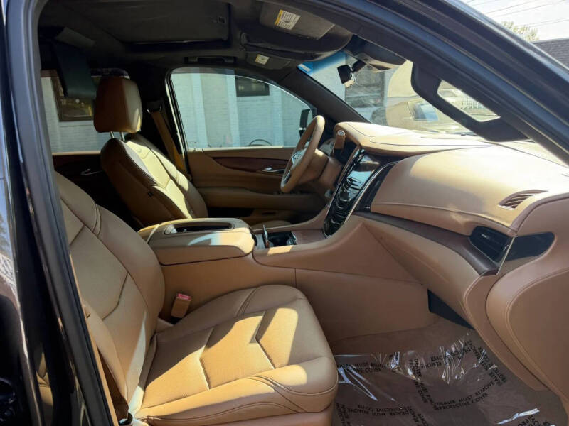 2017 Cadillac Escalade Platinum