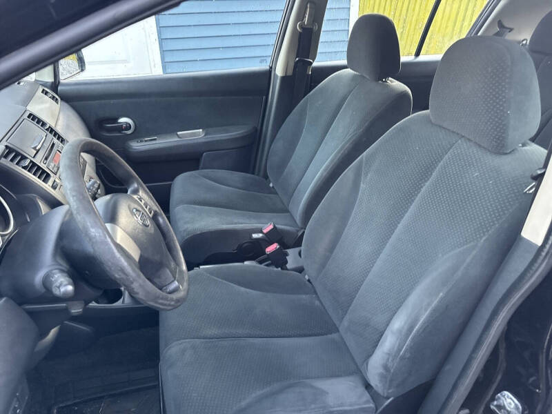 2011 Nissan Versa 1.8 S