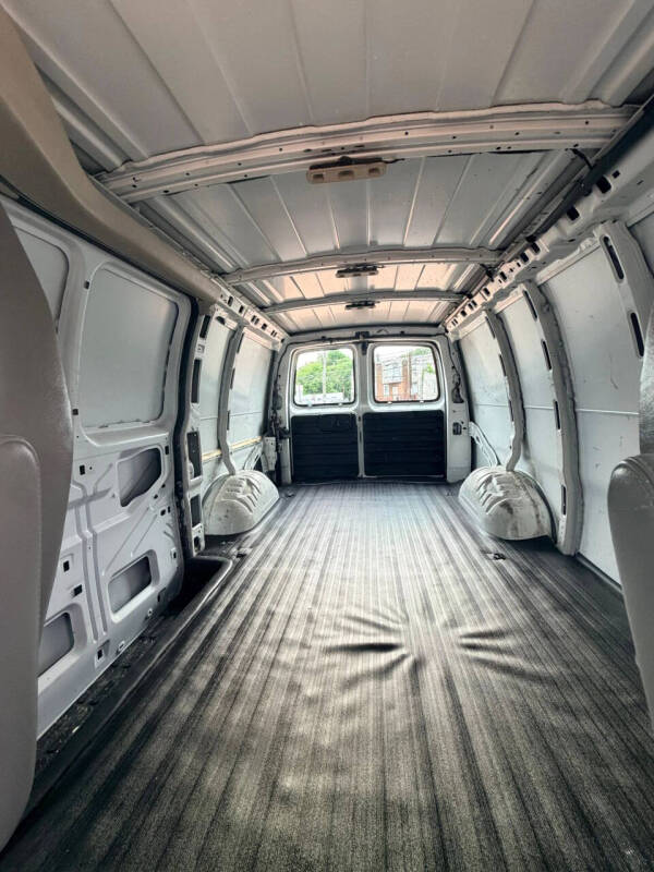 2017 Chevrolet Express 2500
