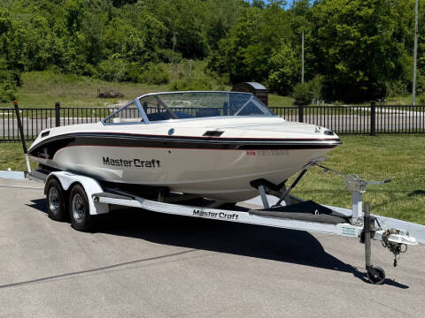 1988 MasterCraft TriStar 190