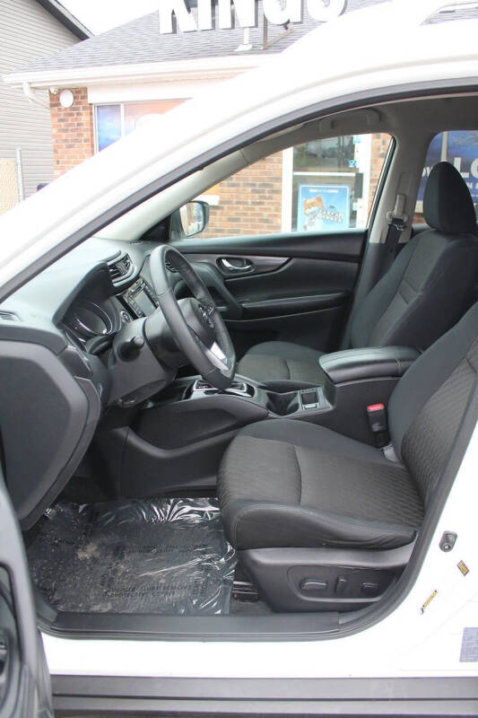 2017 Nissan Rogue SV