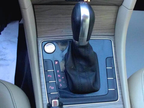 2016 Volkswagen Passat V6 SEL Premium