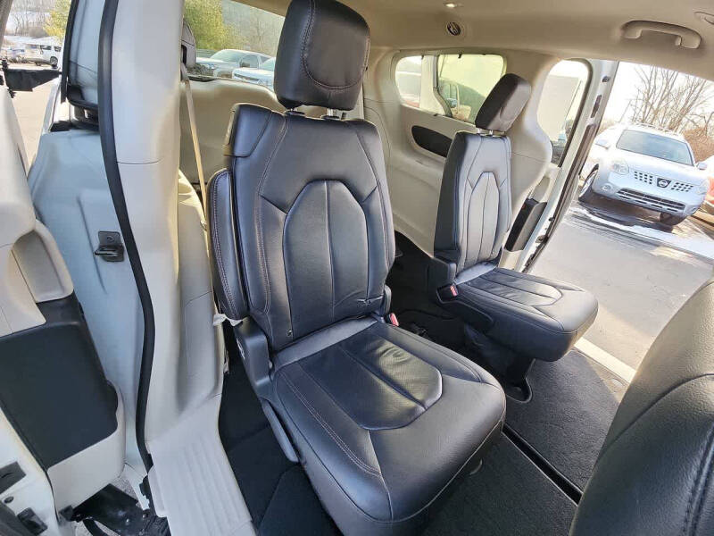 2020 Chrysler Pacifica Touring L