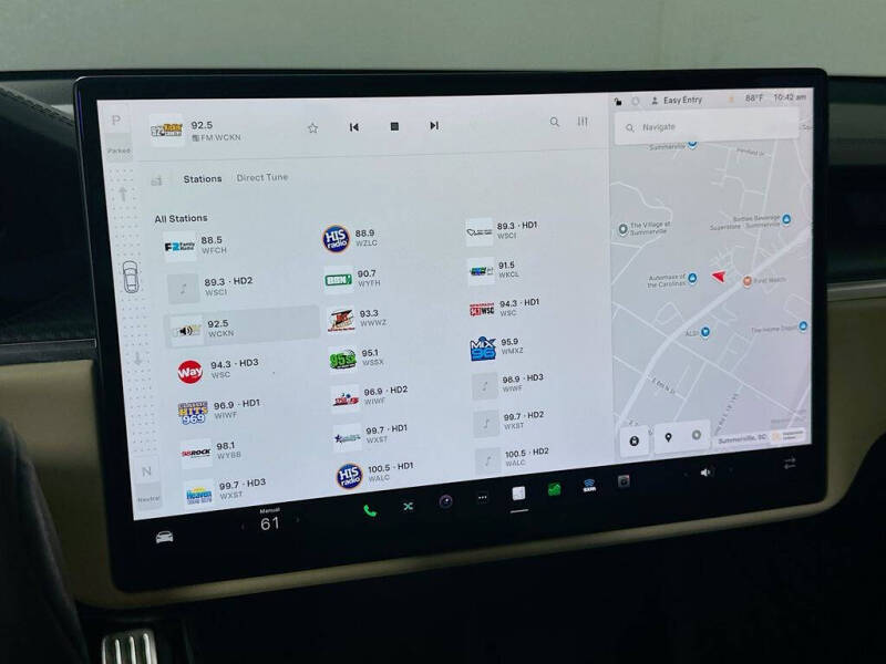 2023 Tesla Model S Plaid