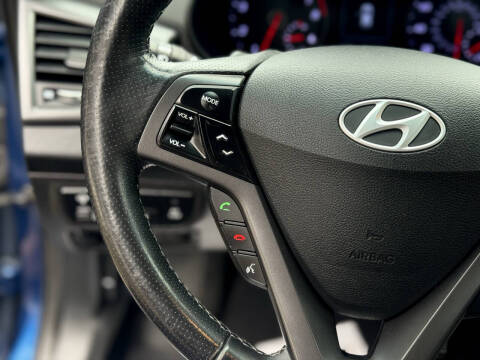 2017 Hyundai Veloster Turbo