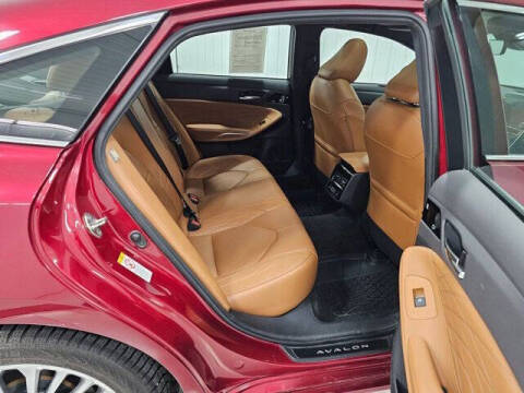 2019 Toyota Avalon XLE