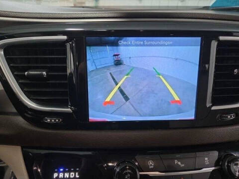 2017 Chrysler Pacifica Touring-L Plus