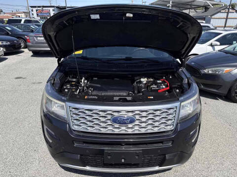 2017 Ford Explorer Platinum