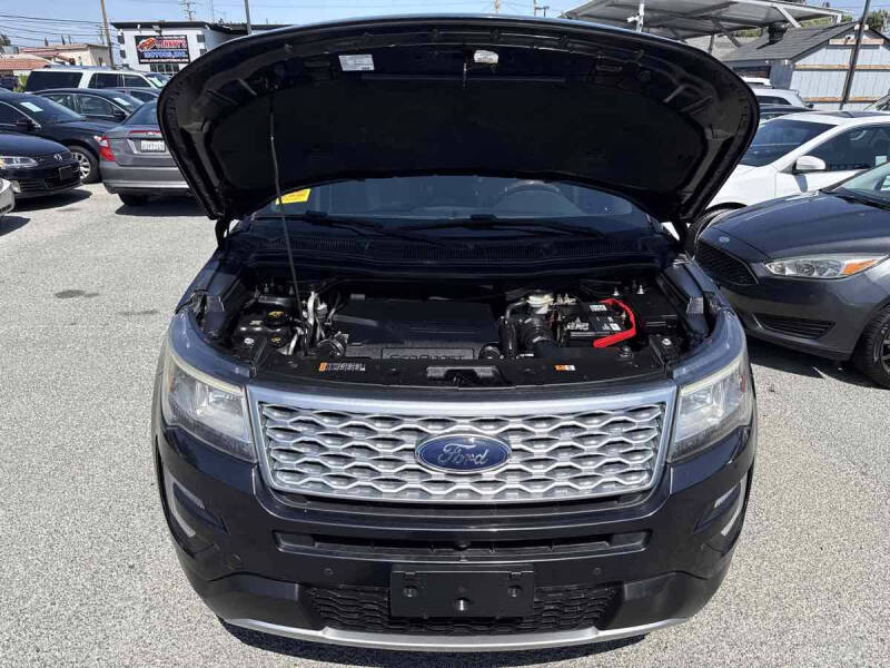 2017 Ford Explorer Platinum