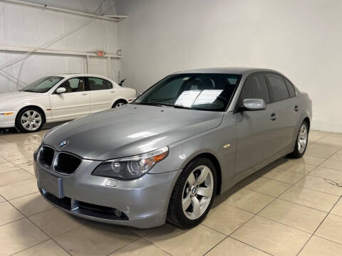 2004 BMW 5 Series 525i