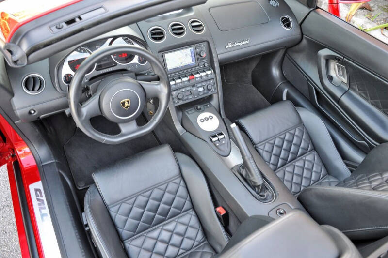 2014 Lamborghini Gallardo LP550-2 photo 22