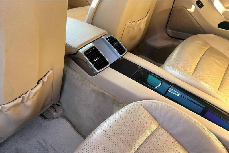 2012 Porsche Panamera