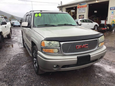 2004 GMC Yukon XL for sale at Troy's Auto Sales in Dornsife PA