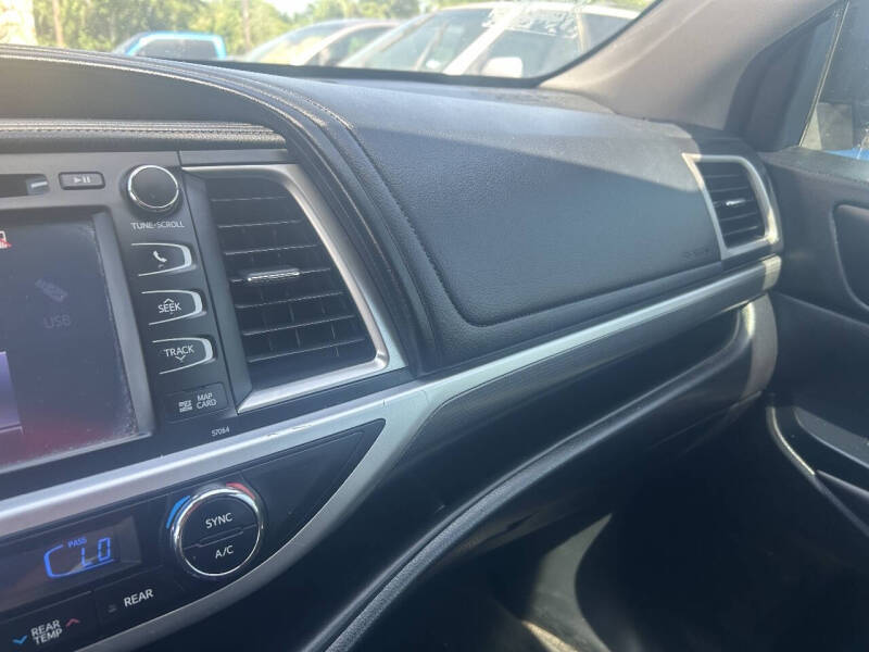 2018 Toyota Highlander SE