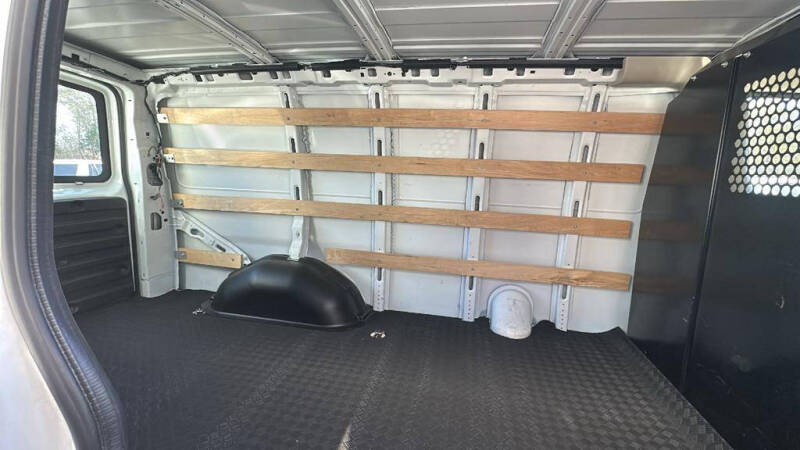 2023 Chevrolet Express 2500