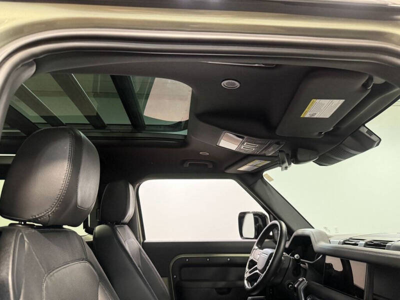 2024 Land Rover Defender 90 P400 X-Dynamic SE