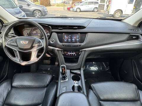 2017 Cadillac XT5 Premium Luxury