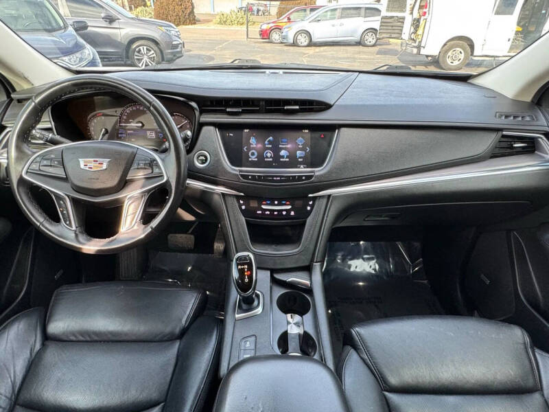 2017 Cadillac XT5 Premium Luxury