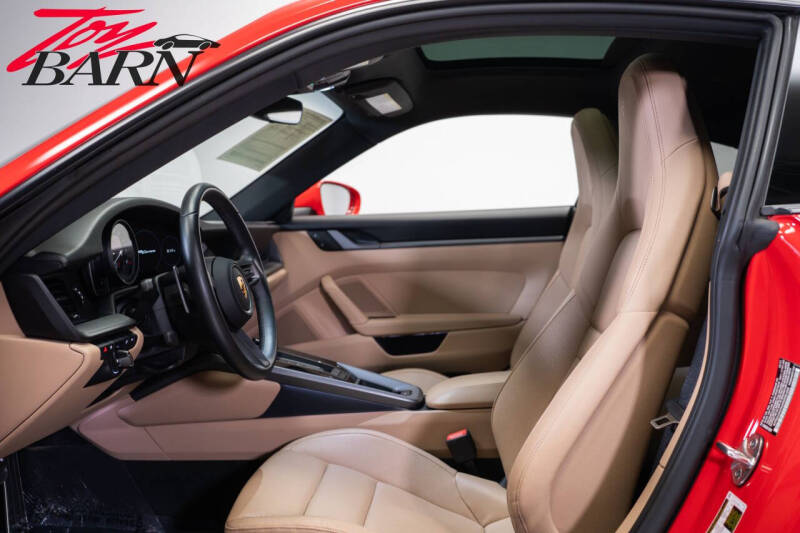 2022 Porsche 911 Carrera