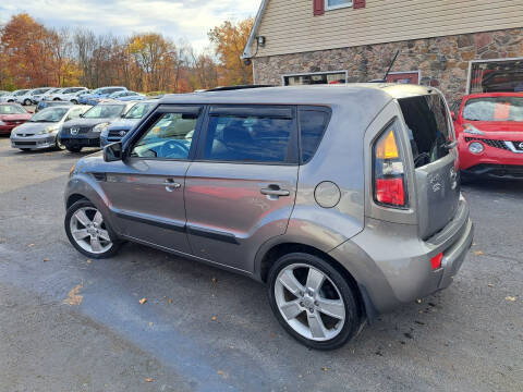 2011 Kia Soul +