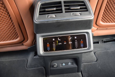 2022 Audi e-tron quattro Premium