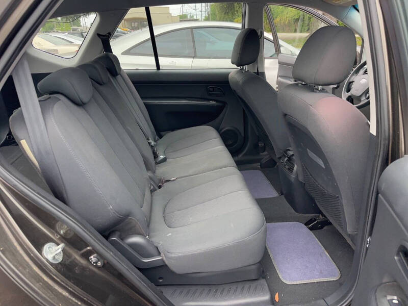 2009 Kia Rondo LX