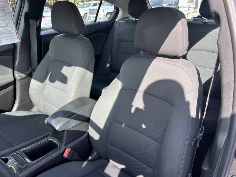 2017 Chevrolet Cruze LT Auto