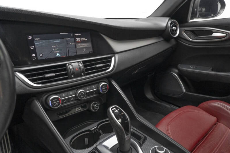 2022 Alfa Romeo Giulia Veloce