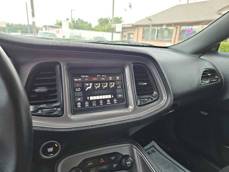 2023 Dodge Challenger SXT