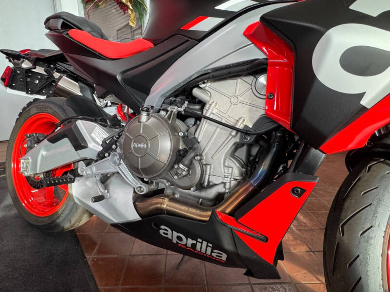 2021 Aprilia Tuono 660