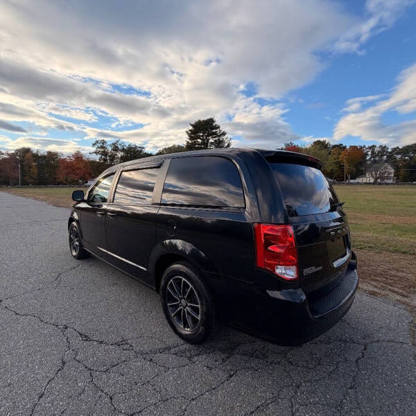 2018 Dodge Grand Caravan SE Plus