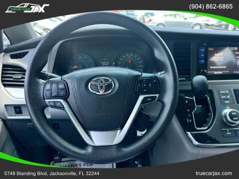 2015 Toyota Sienna